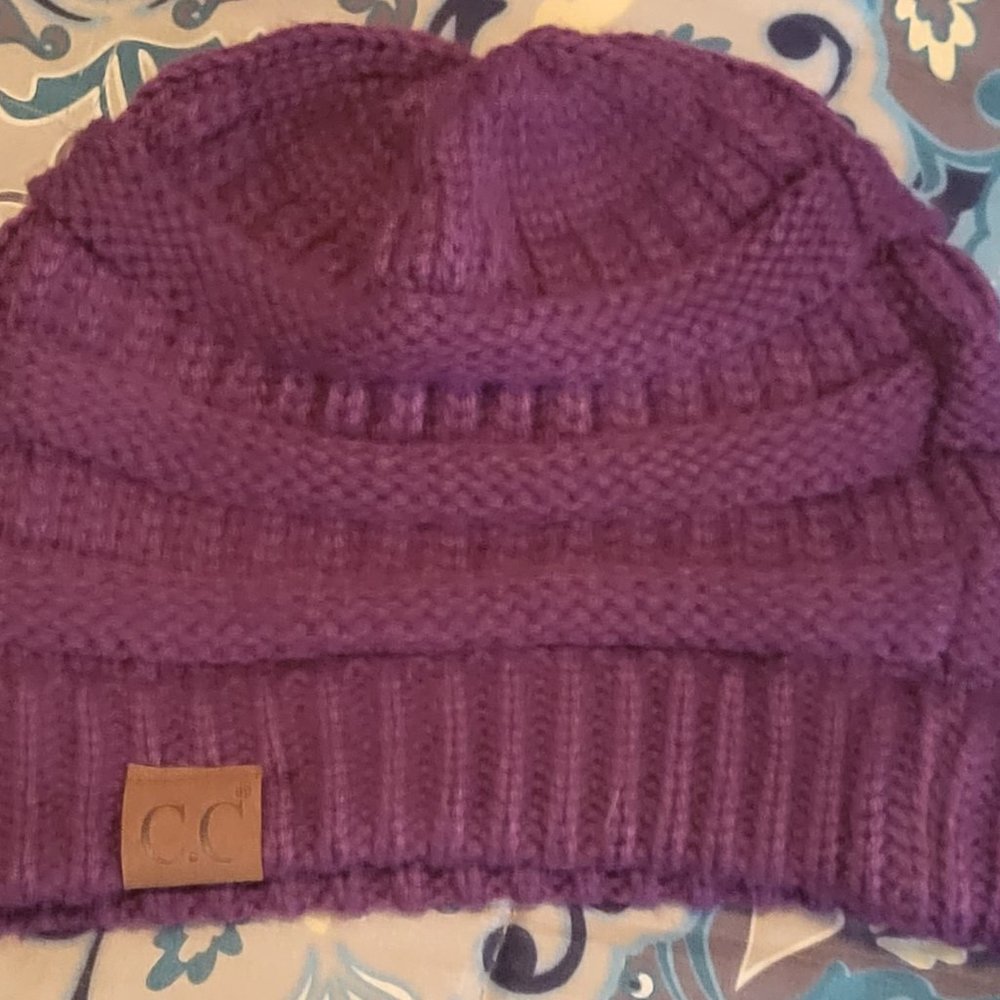 Like New... C.C (Cheveux Corp.) Women's Thick Soft Knit Beanie, Plum Purple